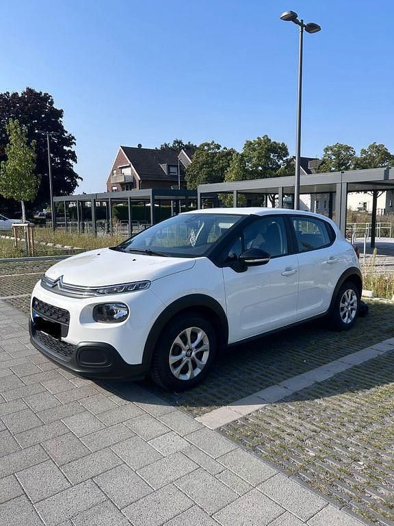 Weiß Gebraucht 2017 Citroën C3 Feel Kleinwagen | 8.400 € (Etwas zu teuer) - Bild 1/4