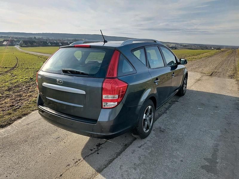 Gebraucht Kia Ceed Sportswagon 90 PS (66 kW) 2011 Kombi