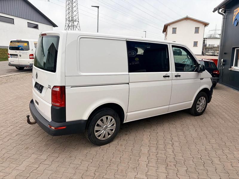 Gebraucht VW Transporter 102 PS (75 kW) 2018 Weiß Van