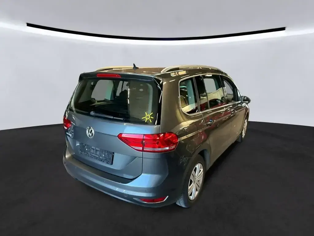 Gebraucht VW Touran Highline 150 PS (110 kW) 2017 Grau Van / Kleinbus