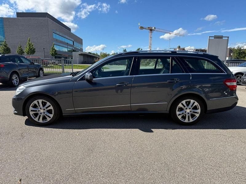 Gebraucht Mercedes E200 Avantgarde 184 PS (135 kW) 2011 Grau Kombi