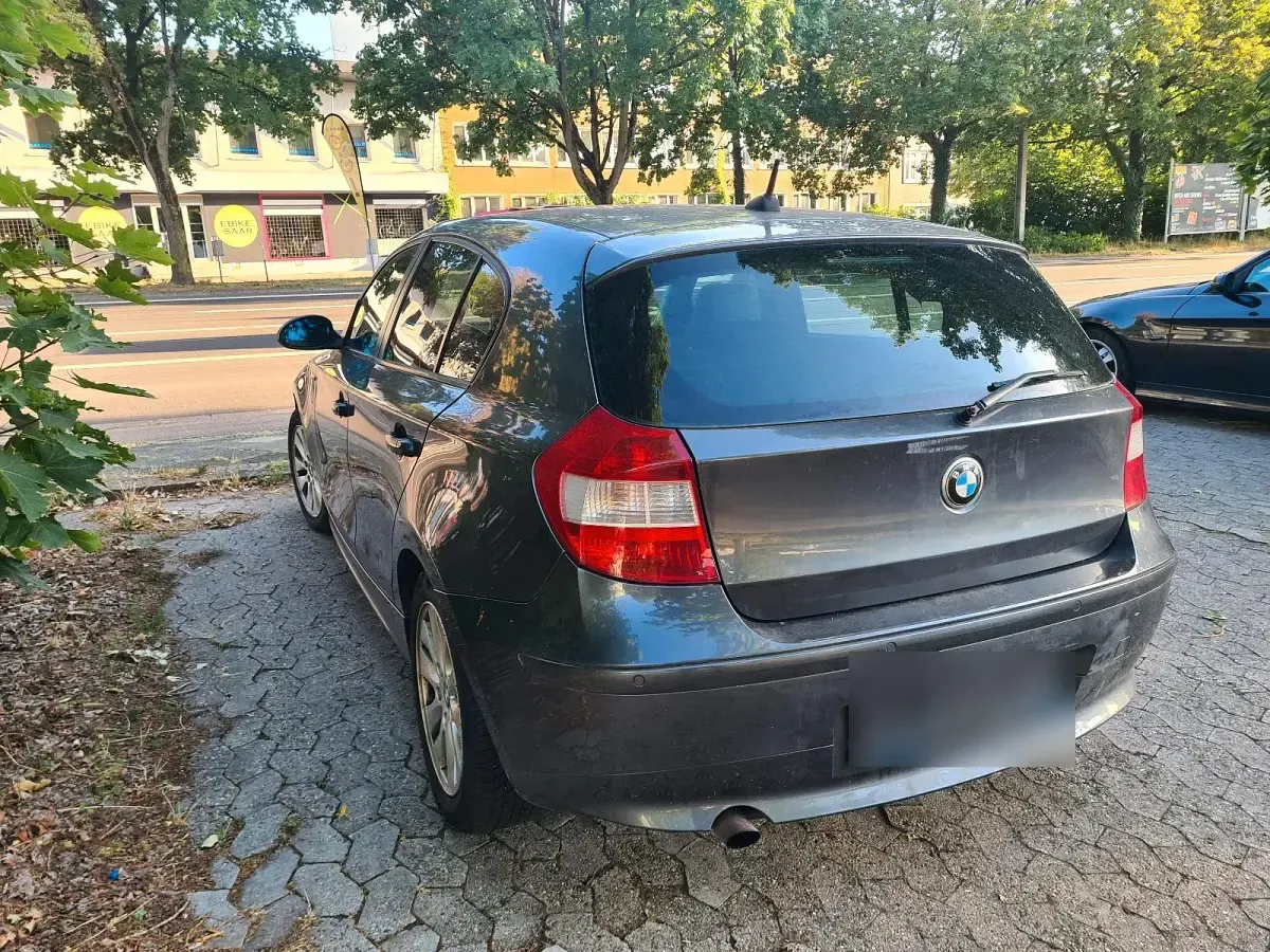 Gebraucht BMW 120 150 PS (110 kW) 2006 Grau Kleinwagen