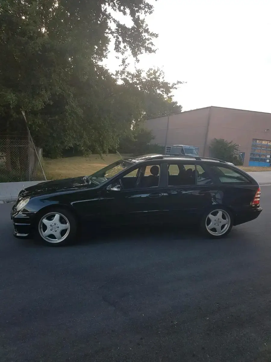Gebraucht Mercedes C200 AMG 163 PS (119 kW) 2006 Schwarz Kombi