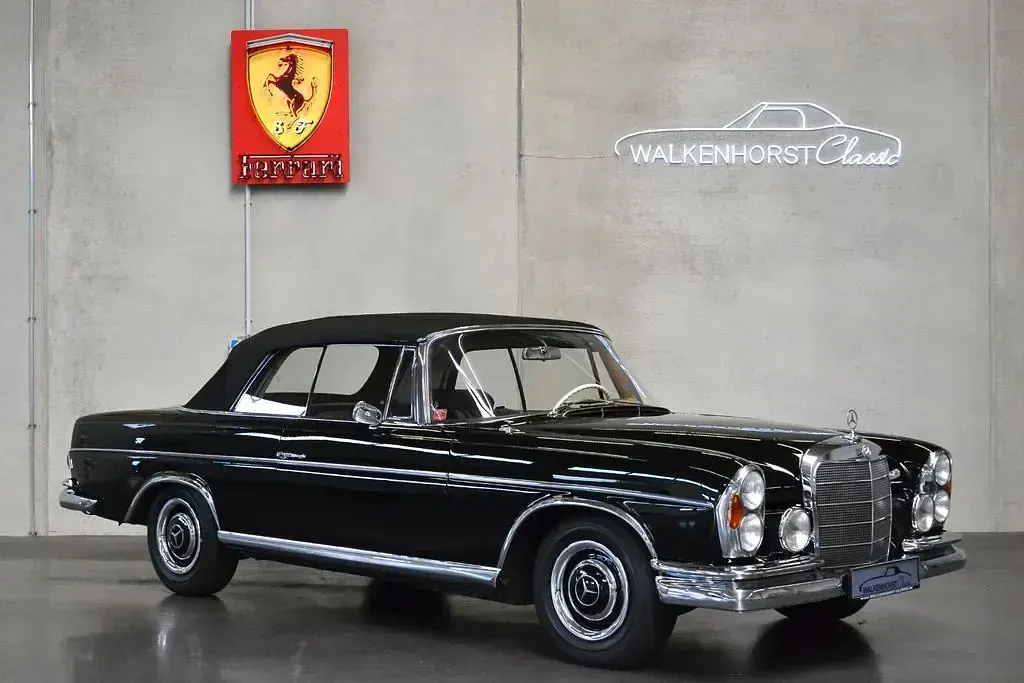Gebraucht Mercedes 300 SE 170 PS (125 kW) 1964 Schwarz Cabrio