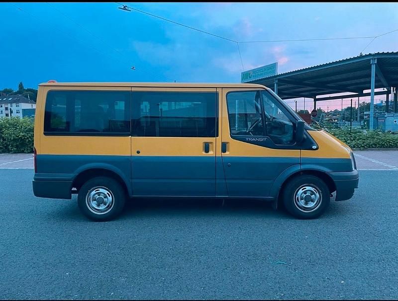 Second-hand Ford Transit 85 CP (62 kW) 2008 Monovolum