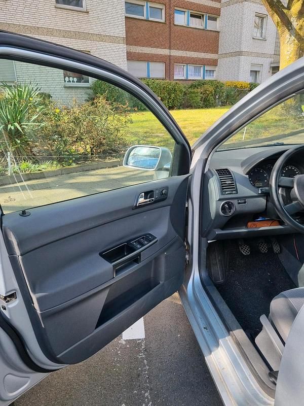 Gebraucht VW Polo 75 PS (55 kW) 2003 Grau Kleinwagen