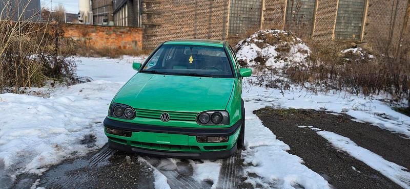 Grün Gebraucht 1994 VW Golf III Conceptline Kleinwagen | 8.500 € - Bild 1/4