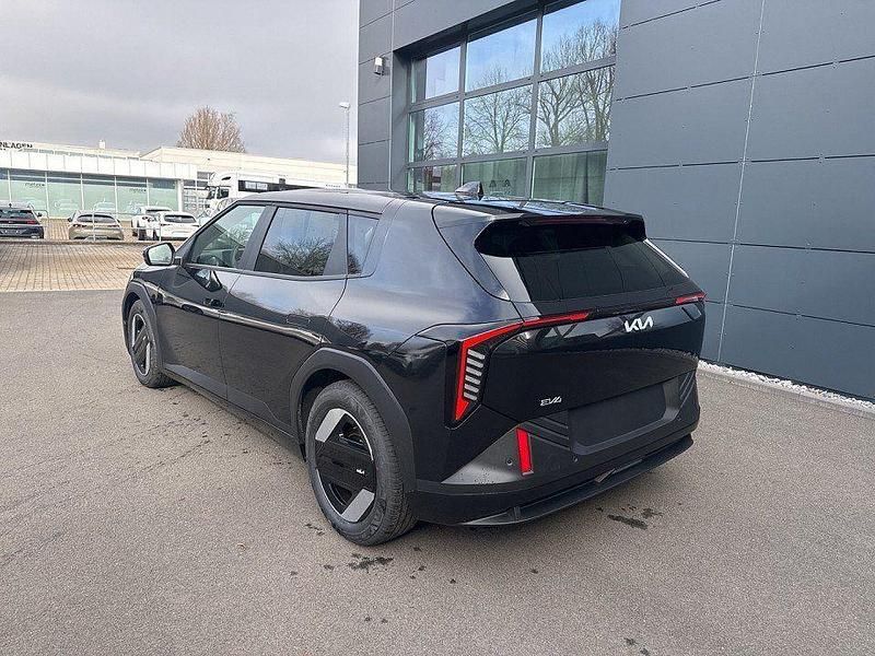 Neu Kia EV4 Earth 150 kW (204 PS) 2025 Zilinaschwarz metallic Kleinwagen
