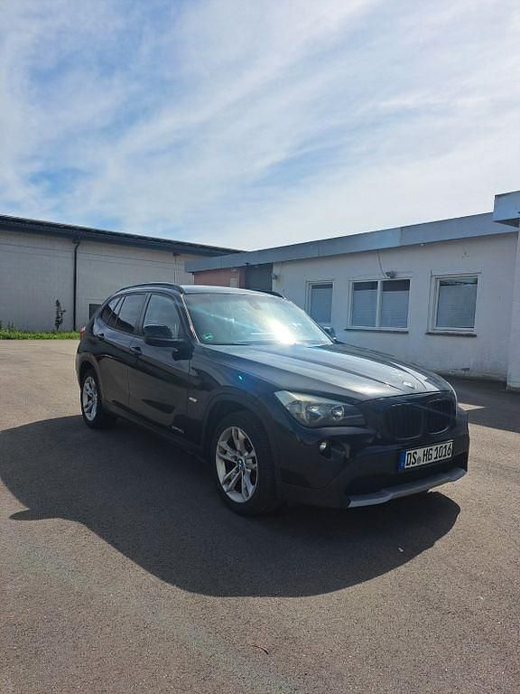 Schwarz Gebraucht 2010 BMW X1 SUV | 6.200 € (Etwas zu teuer) - Bild 1/4