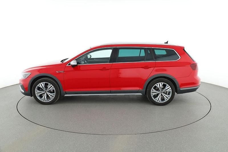 Gebraucht VW Passat Alltrack 200 PS (147 kW) 2023 Rot Kombi