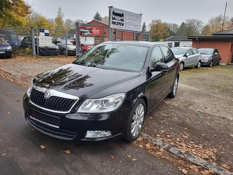 Gebraucht Skoda Octavia Elegance 160 PS (117 kW) 2010 Schwarzmagic perleffekt Kleinwagen