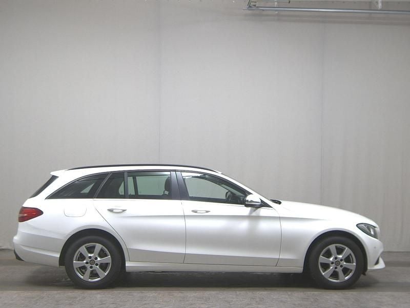 Weiss Gebraucht 2018 Mercedes C160 Coupé | 9.950 € (Superpreis) - Bild 1/4