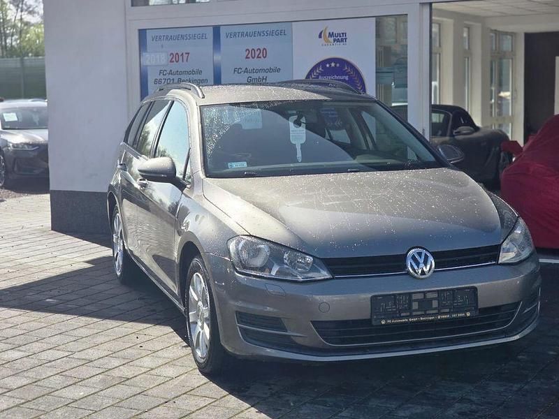 Gebraucht VW Golf VII Trendline 86 PS (63 kW) 2016 Grau Kombi