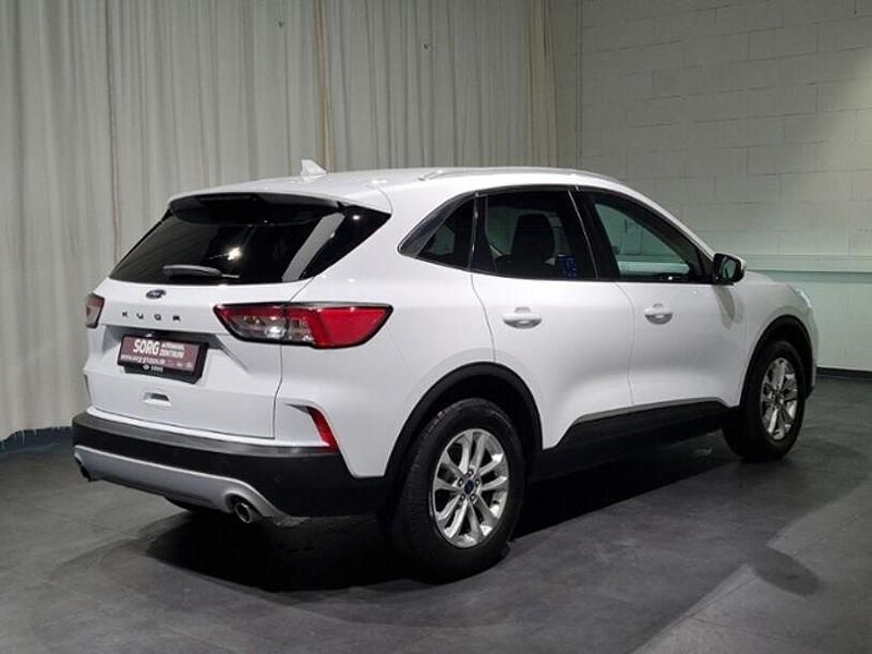 Gebraucht Ford Kuga Titanium 150 PS (110 kW) 2021 Weiß, frozen white SUV