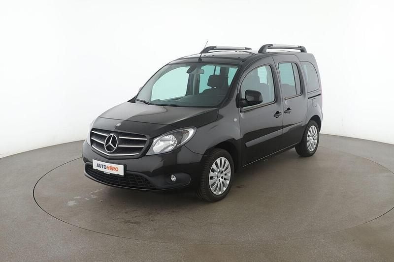 Schwarz Gebraucht 2018 Mercedes Citan 112 Kombi | 17.240 € (Fairer Preis) - Bild 1/3