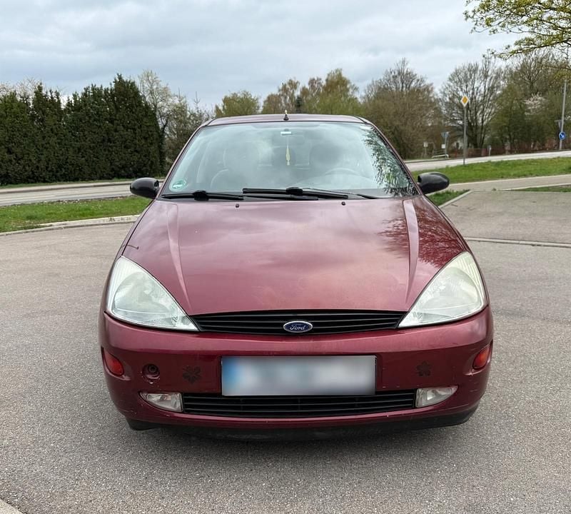 Gebraucht Ford Focus Ambiente 75 PS (55 kW) 1999 Rot Kleinwagen