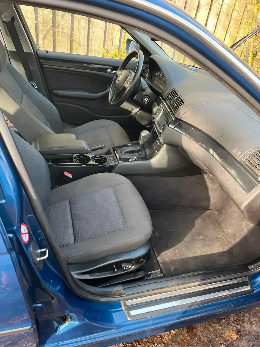 Gebraucht BMW 320 170 PS (125 kW) 2002 Blau Limousine