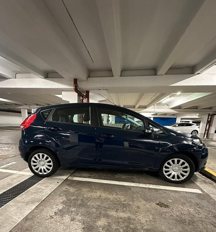 Gebraucht Ford Fiesta 82 PS (60 kW) 2009 Andere farben Kleinwagen