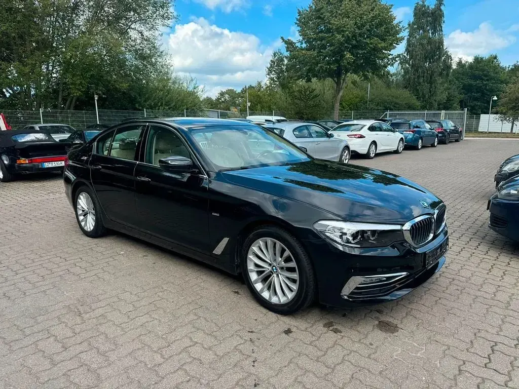 Gebraucht BMW 520 Luxury Line 184 PS (135 kW) 2017 Schwarz Limousine