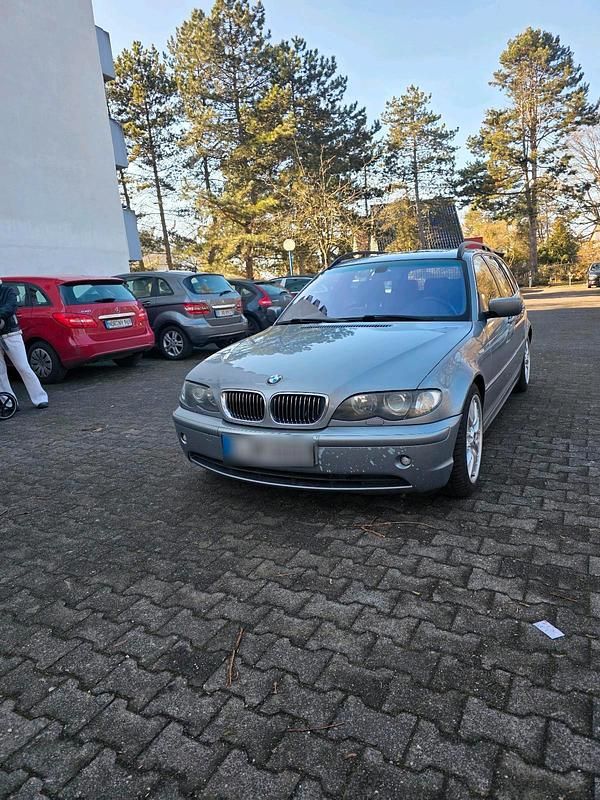 Second-hand BMW 330 204 CP (150 kW) 2004 Andere farben Berlinǎ