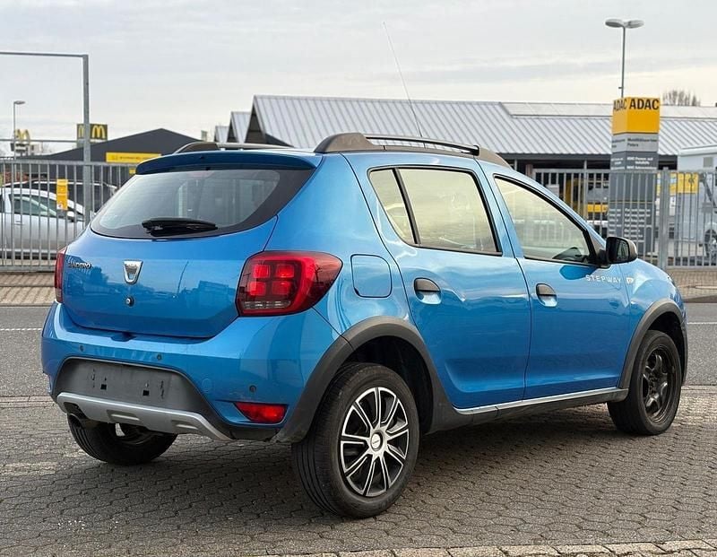 Gebraucht Dacia Sandero Essentiel 73 PS (53 kW) 2019 Blau Kleinwagen