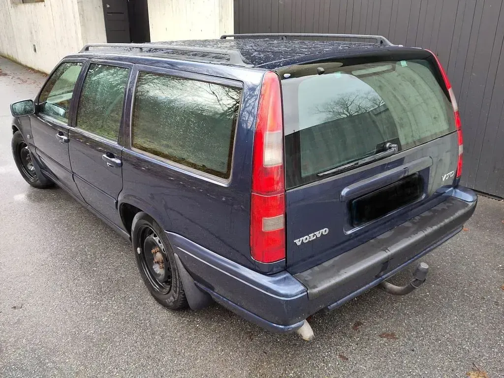 Gebraucht Volvo V70 140 PS (102 kW) 1998 Blau Kombi