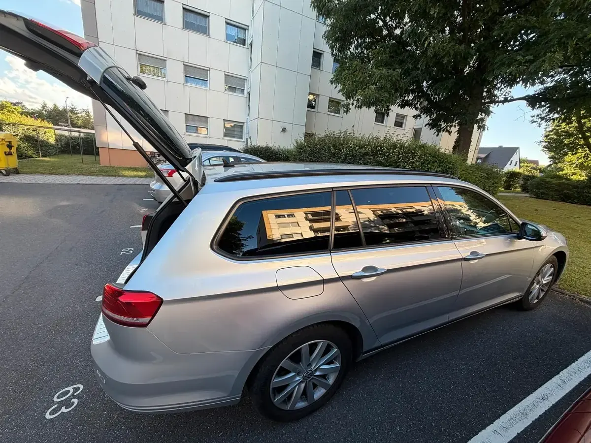 Gebraucht VW Passat 150 PS (110 kW) 2018 Grau Kombi