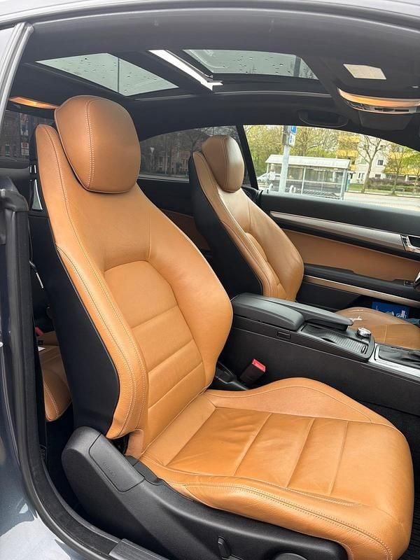 Gebraucht Mercedes E250 AMG line 204 PS (150 kW) 2012 Grau Coupé