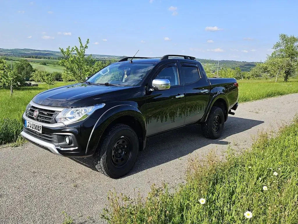 Używany Mitsubishi L200 181 KM (133 kW) 2017 Czarny Pickup