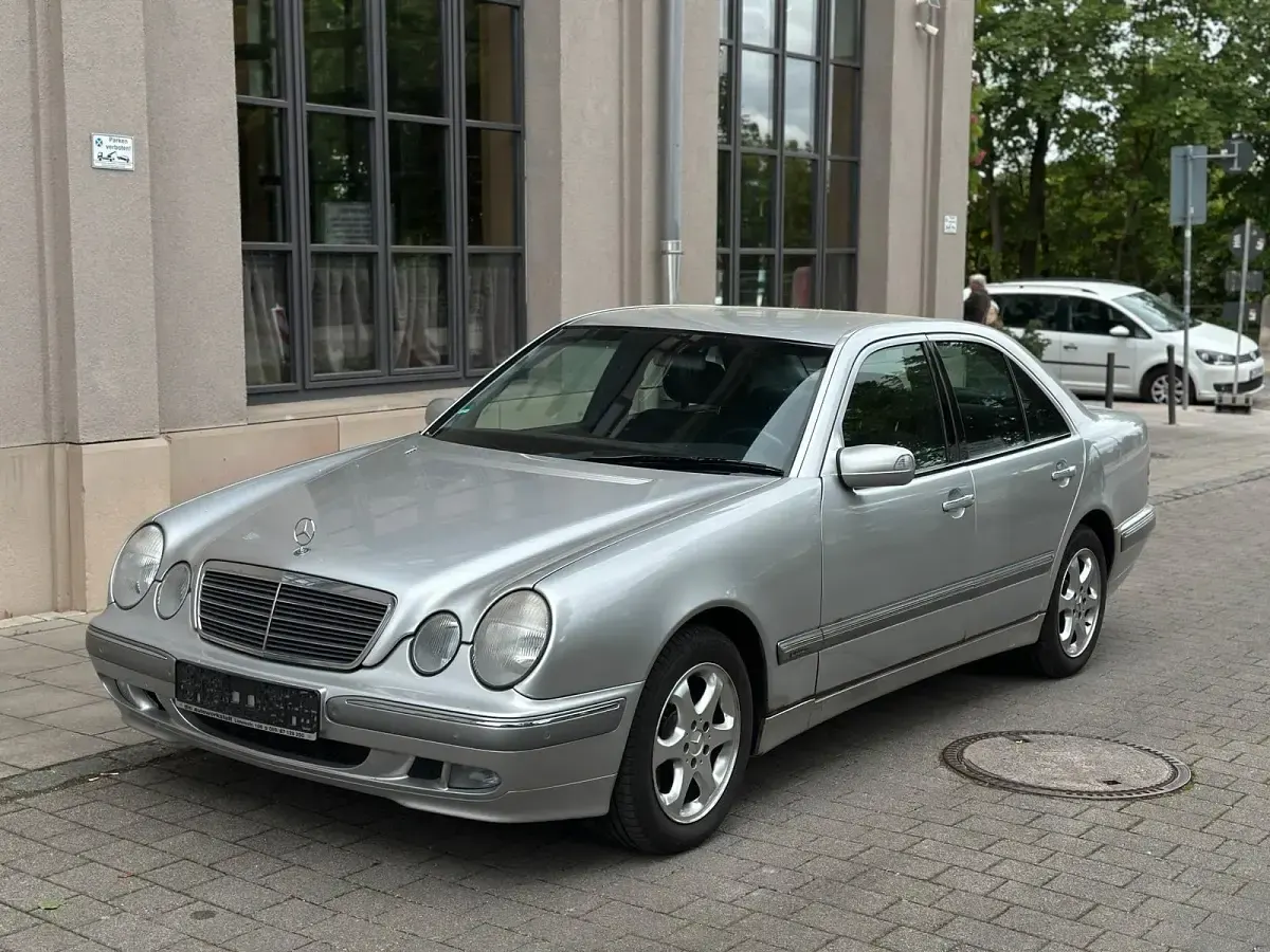 Gebraucht Mercedes 280 Elegance 204 PS (150 kW) 2000 Silber Limousine