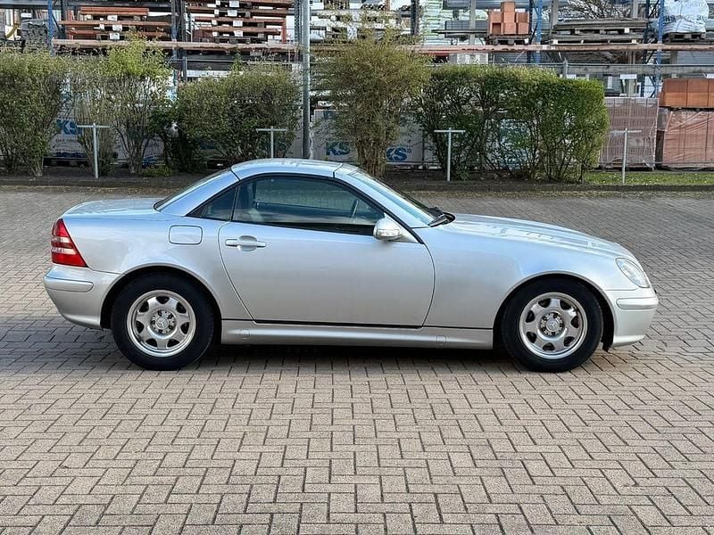 Second-hand Mercedes SLK200 163 CP (119 kW) 2004 Gri Cabrio