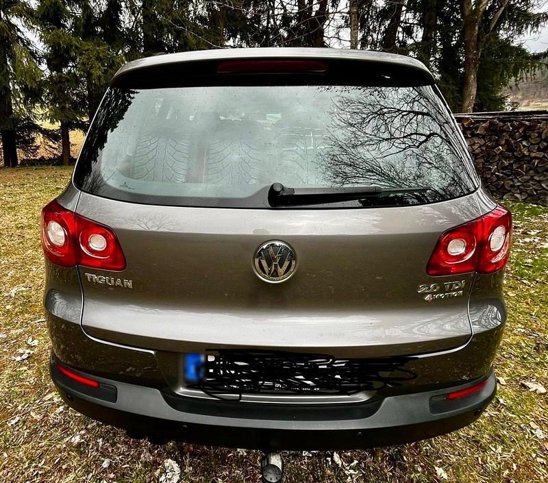 Gebraucht VW Tiguan 140 PS (102 kW) 2011 Grau SUV