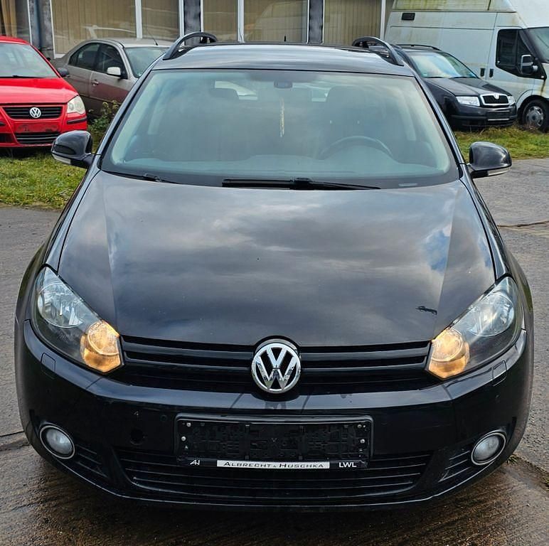 Gebraucht VW Golf VII Match 105 PS (77 kW) 2013 Schwarz Kombi
