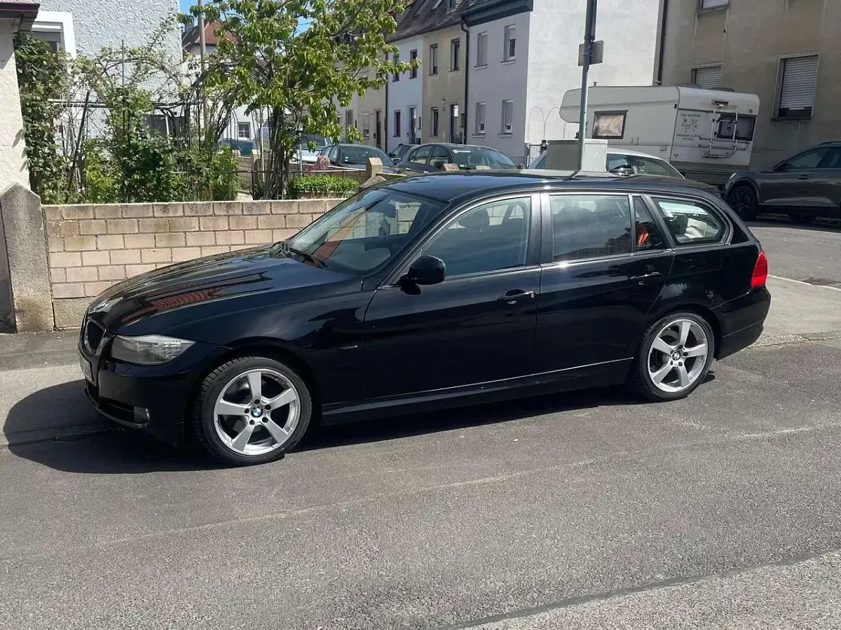 Gebraucht BMW 318 143 PS (105 kW) 2012 Kombi