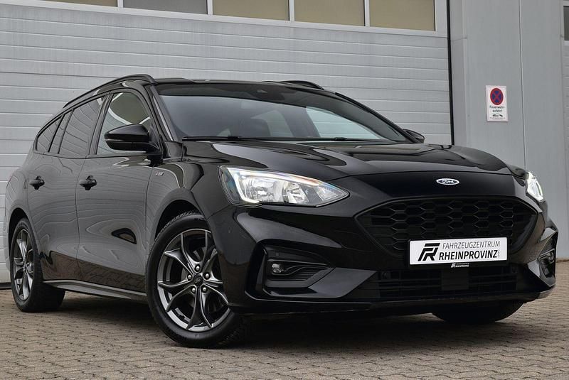 Schwarz Gebraucht 2019 Ford Focus ST-Line Kombi | 10.199 € (Superpreis) - Bild 1/4