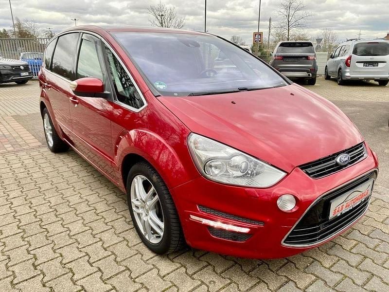 Gebraucht Ford S-MAX Titanium 140 PS (102 kW) 2013 Rot Van / Kleinbus