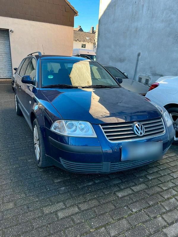 Gebraucht VW Passat 102 PS (75 kW) 2005 Blau Kombi