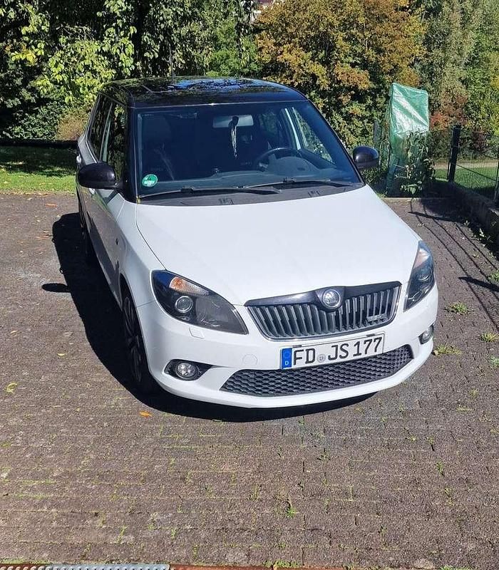 Weiß Gebraucht 2014 Skoda Fabia RS Limousine | 9.500 € (Guter Preis) - Bild 1/4