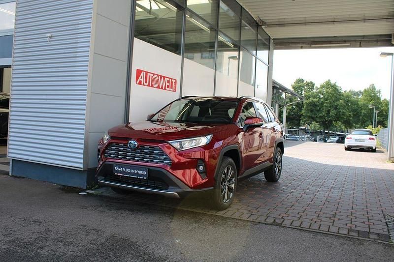 Rot Neu 2025 Toyota RAV4 Hybrid SUV | 42.970 € (Etwas zu teuer) - Bild 1/4