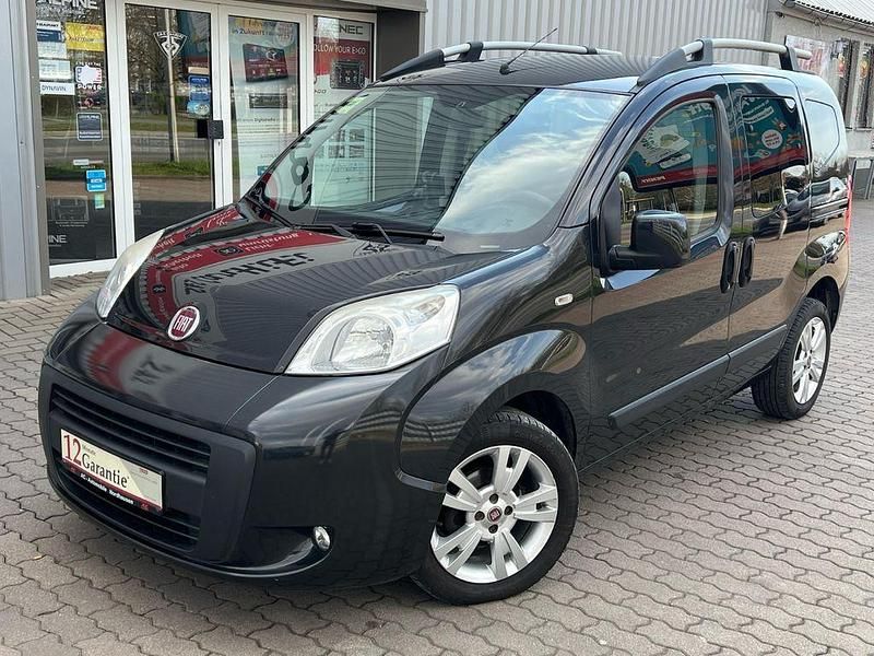 Schwarz Gebraucht 2012 Fiat Qubo Dynamic Van / Kleinbus | 5.699 € (Fairer Preis) - Bild 1/4