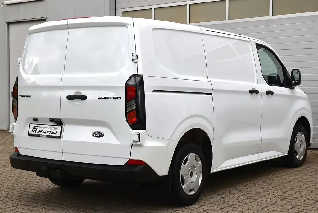 Gebraucht Ford Transit Custom 110 PS (80 kW) 2024 Weiß Van / Kleinbus