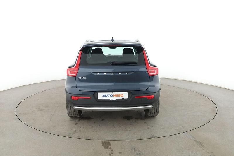 Gebraucht Volvo XC40 Inscription 82 PS (60 kW) 2022 Blau SUV