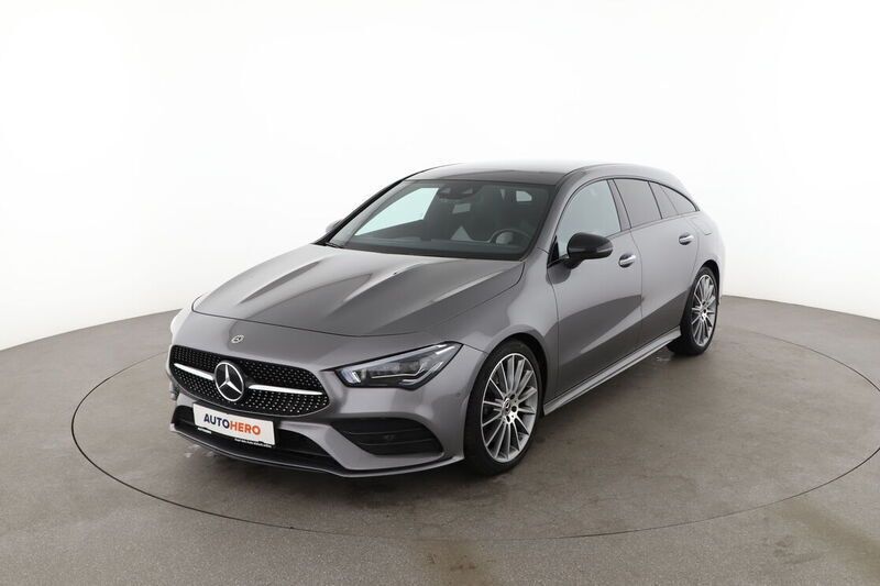 Grau Gebraucht 2021 Mercedes CLA250 Shooting Brake AMG line Kombi | 30.540 € (Guter Preis) - Bild 1/4