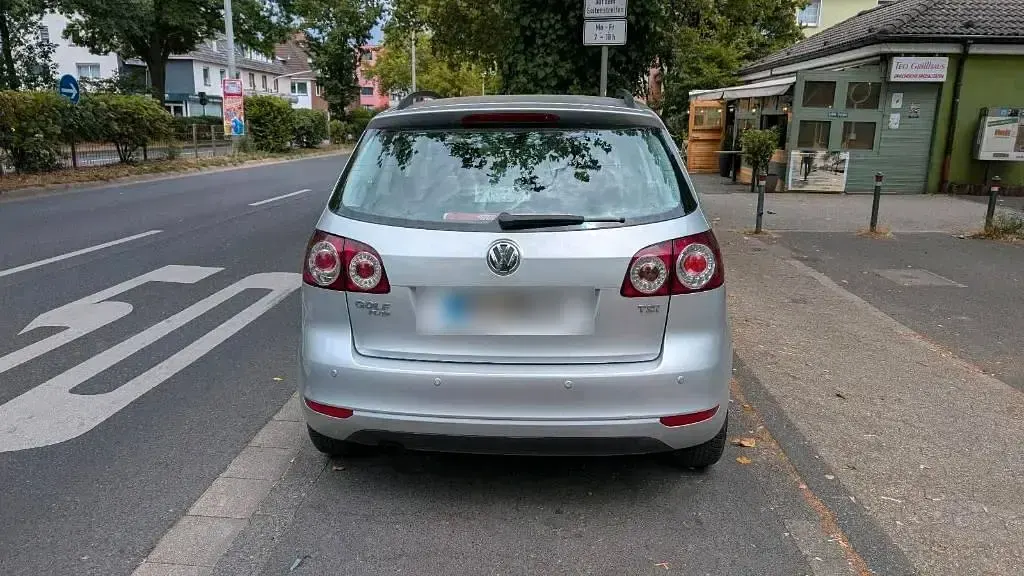 Gebraucht VW Golf VII 105 PS (77 kW) 2013 Silber Limousine