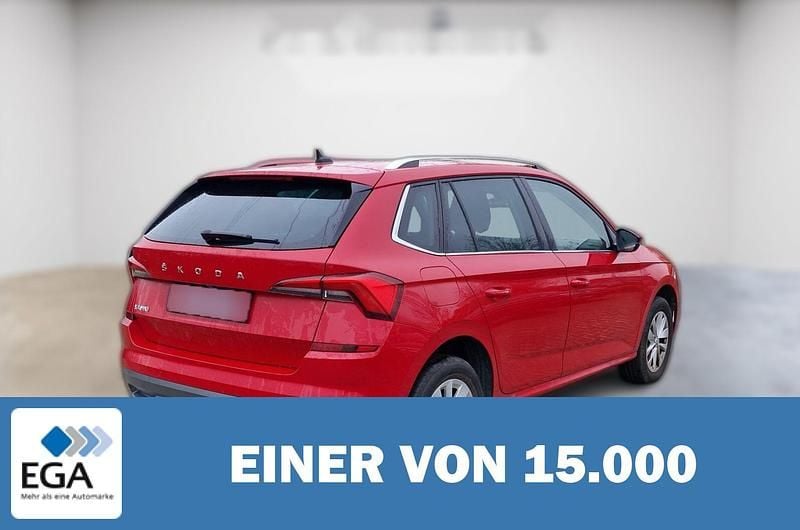 Rot metallic Gebraucht 2024 Skoda Kamiq Ambition SUV | 20.800 € (Fairer Preis) - Bild 1/4