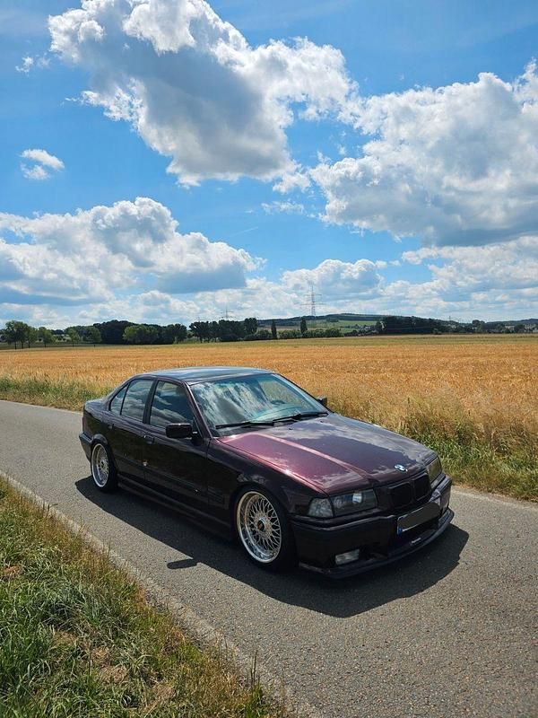 Gebraucht 1994 BMW 325 Performance Limousine | 10.000 € - Bild 1/4
