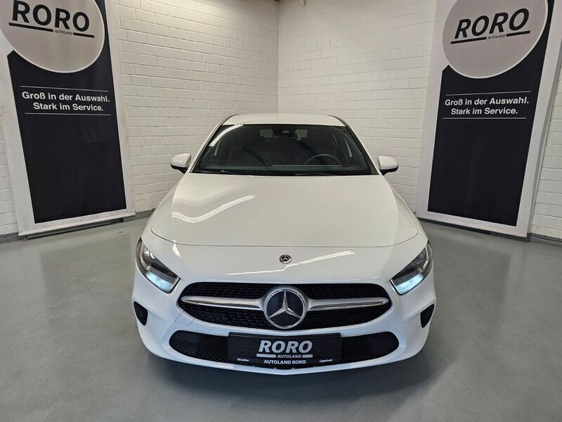 Gebraucht Mercedes A200 150 PS (110 kW) 2019 Weiß Limousine