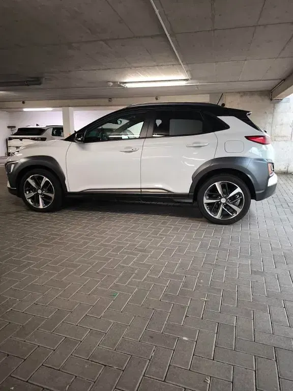 Gebraucht Hyundai Kona Premium 177 PS (130 kW) 2018 Weiß SUV