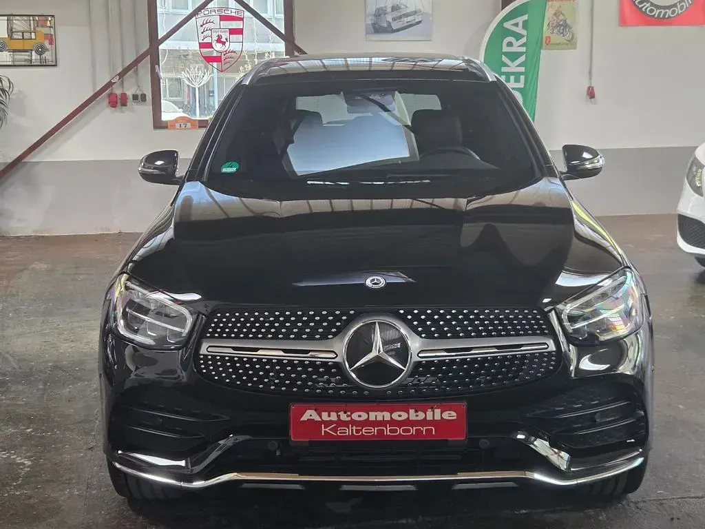 Gebraucht Mercedes GLC200 AMG line 197 PS (144 kW) 2020 Schwarz SUV
