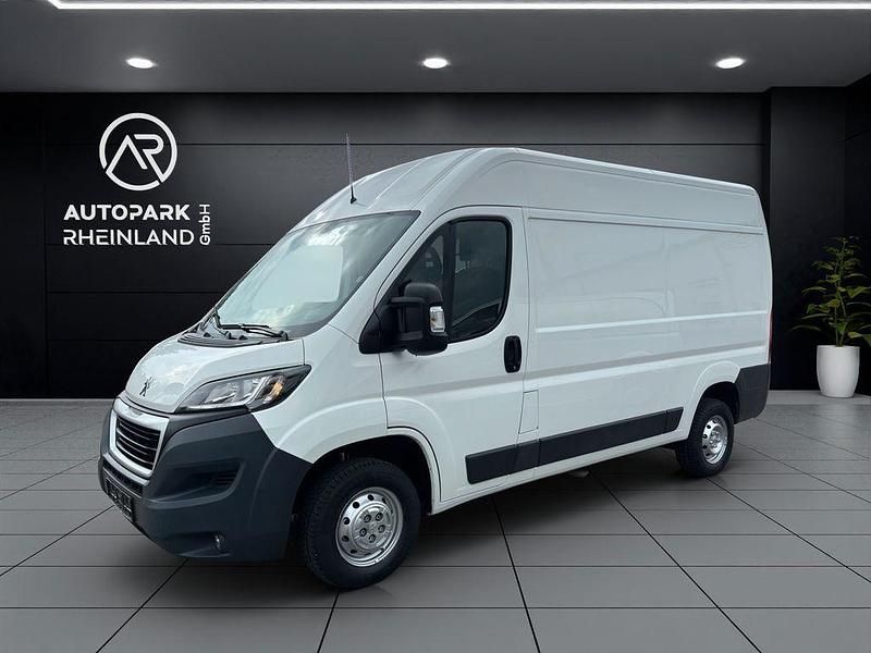 Gebraucht Peugeot Boxer Premium 131 PS (96 kW) 2018 Weiß Van